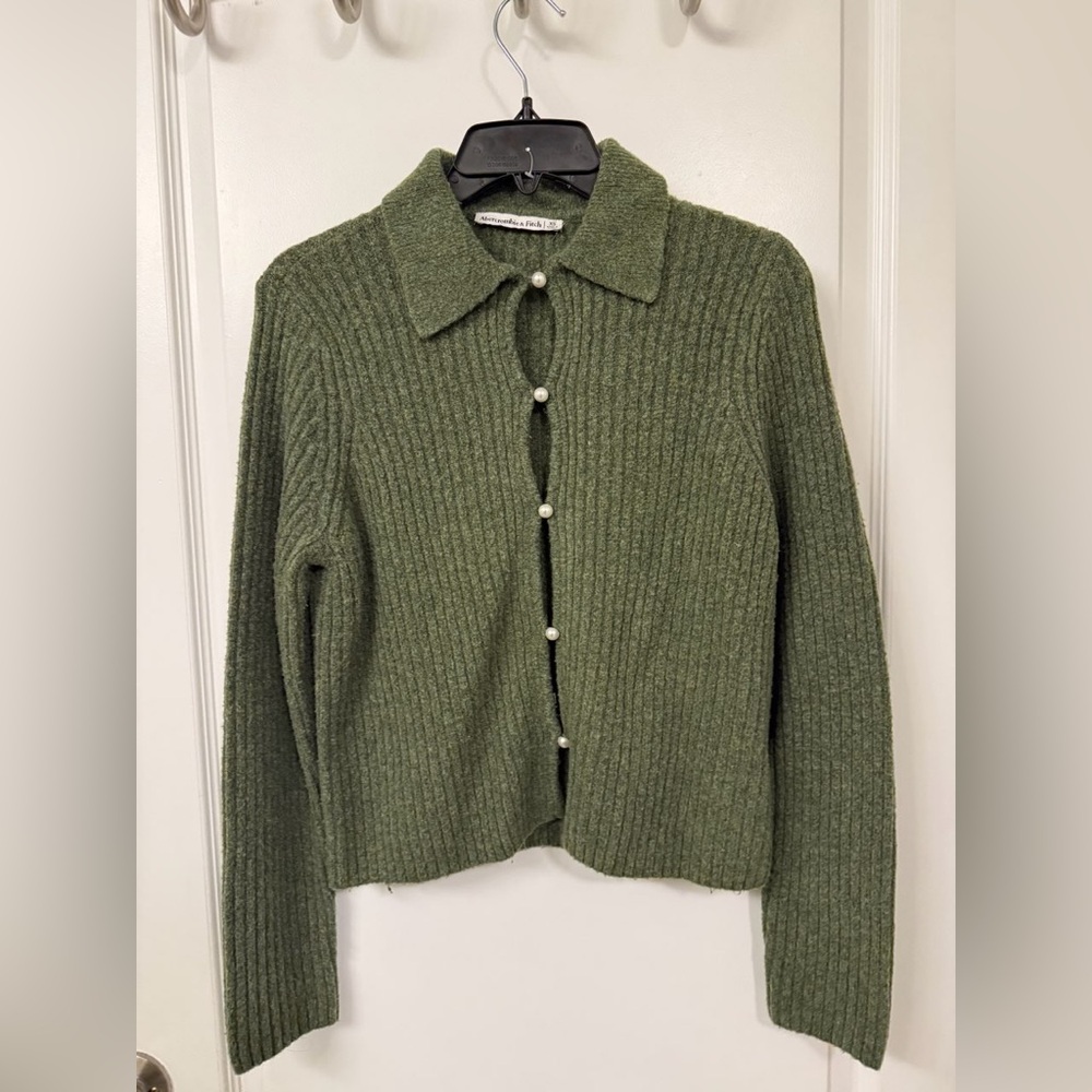 Abercrombie knit cardigan